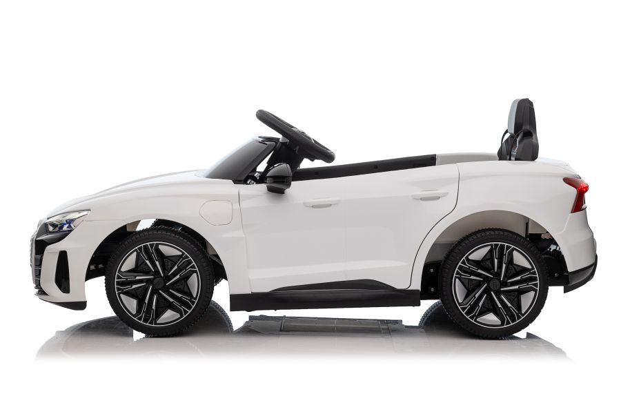 Elektrické auto na akumulátor Audi E Tron GT QLS 6888 bílé
