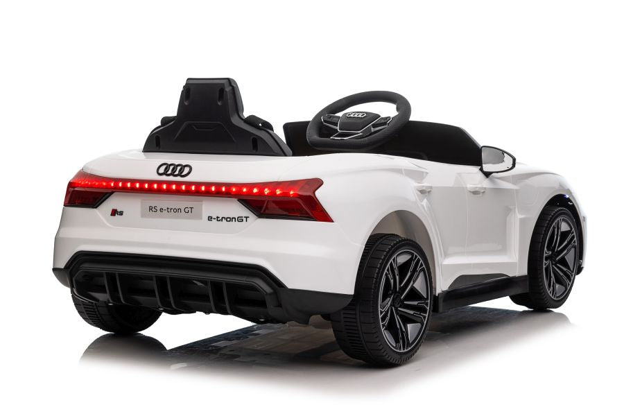 Elektrické auto na akumulátor Audi E Tron GT QLS 6888 bílé