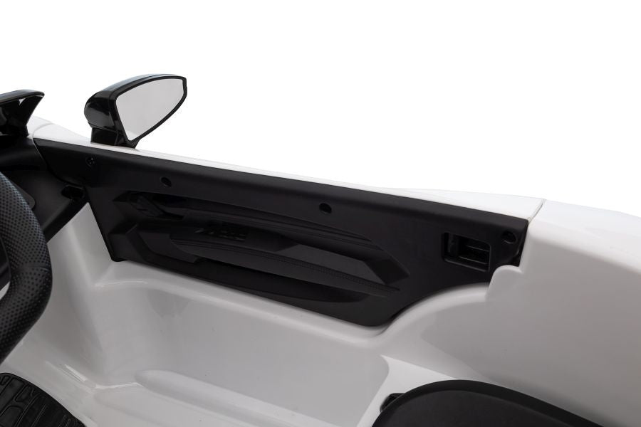 Elektrické auto na akumulátor Audi E Tron GT QLS 6888 bílé