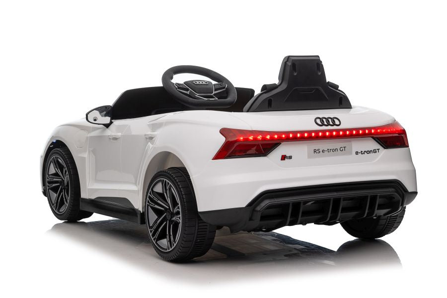 Elektrické auto na akumulátor Audi E Tron GT QLS 6888 bílé
