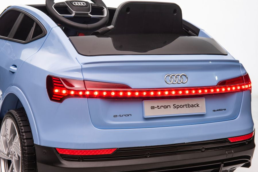 Elektrické auto na akumulátor Audi E Tron QLS 6688 modré