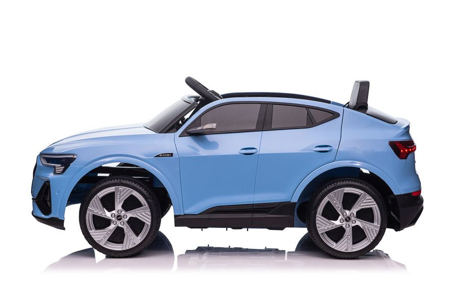 Elektrické auto na akumulátor Audi E Tron QLS 6688 modré