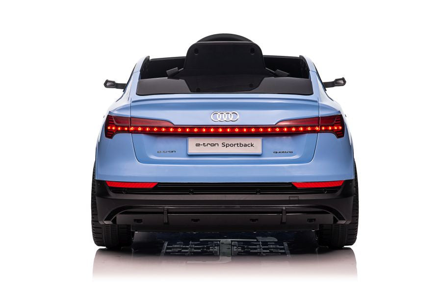 Elektrické auto na akumulátor Audi E Tron QLS 6688 modré