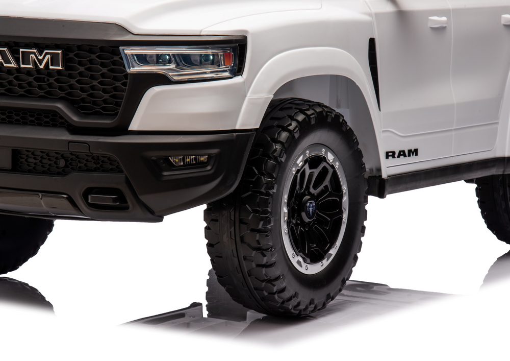 Elektrické auto na akumulátor Dodge Ram – bílé