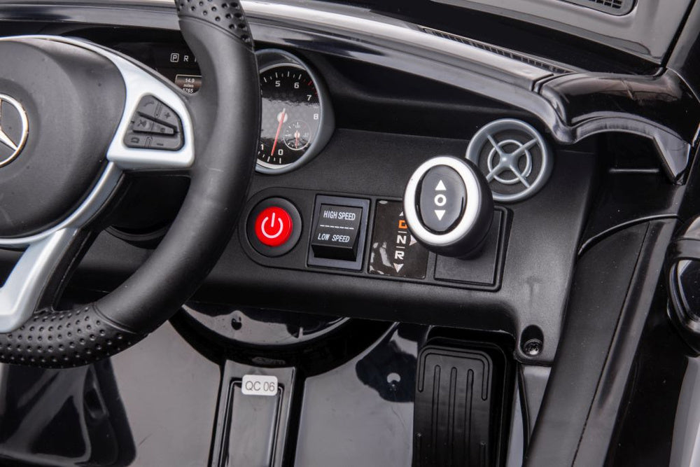Elektrické auto na akumulátor Mercedes SLC 300 černé