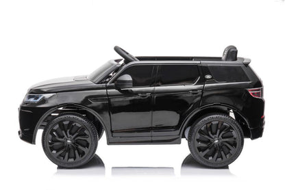 Elektrické auto Range Rover s lakovanou karoserií černé