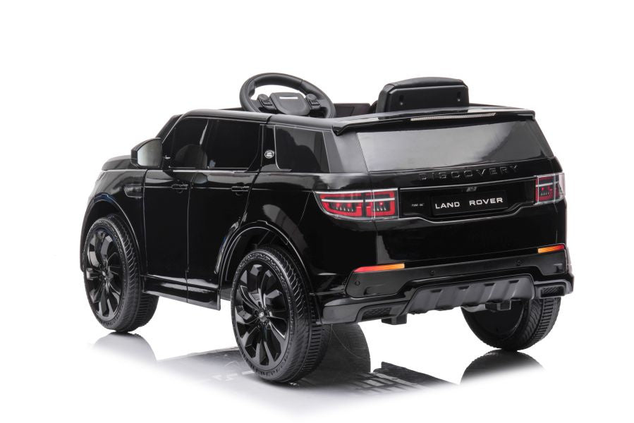 Elektrické auto Range Rover s lakovanou karoserií černé