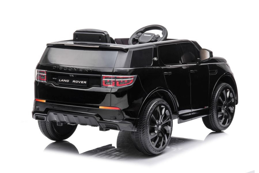 Elektrické auto Range Rover s lakovanou karoserií černé