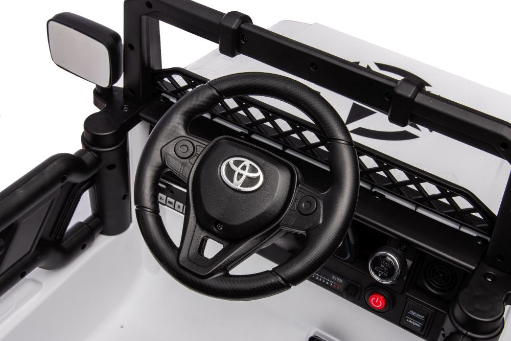 Elektrické auto Toyota FJ 4x4 – na akumulátor bílé