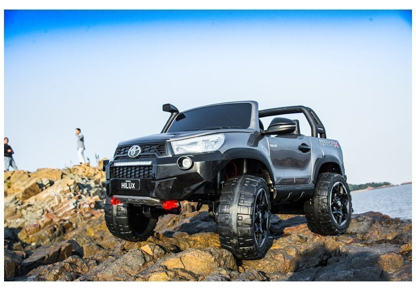 Elektrické auto Toyota Hilux s dálkovým ovládáním černé lakované
