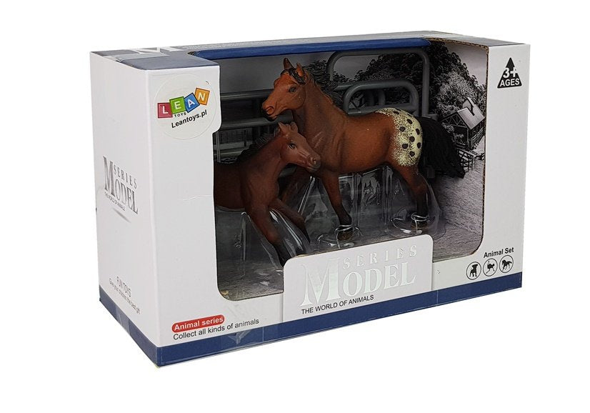 Figurky koní se žribětem a ohrádkou pro farmu od 3 let