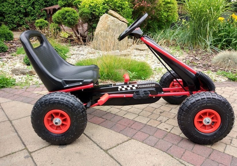 Gokart s ručními brzdami a nastavitelným sedadlem červený