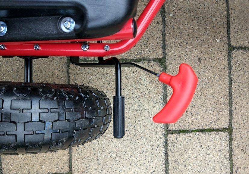 Gokart s ručními brzdami a nastavitelným sedadlem červený