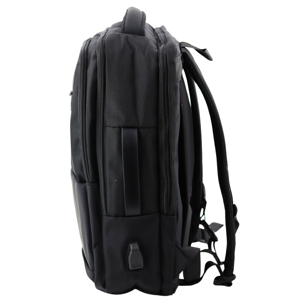 Městský batoh s USB kabelem – černý 26L 45cm | hrudní pás