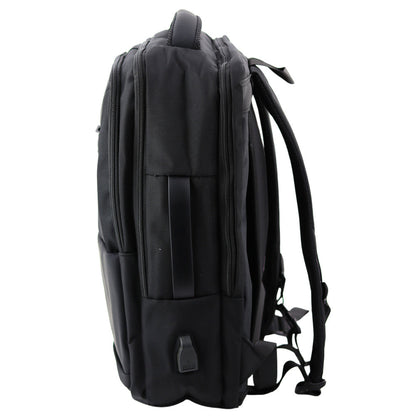 Městský batoh s USB kabelem – černý 26L 45cm | hrudní pás