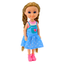 Mini panenka s dlouhými vlasy – 15cm šaty mix barev