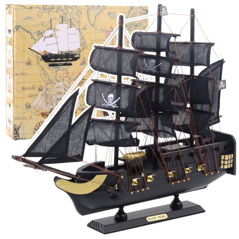 Model pirátské lodi Black Pearl – žaglowiec s černými plachtami