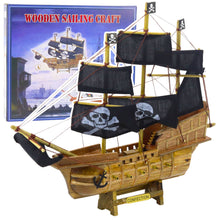 Model pirátské lodi – se žaglami dřevěný trup | černý 33x29cm