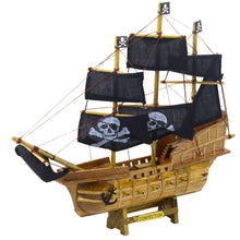 Model pirátské lodi – se žaglami dřevěný trup | černý 33x29cm