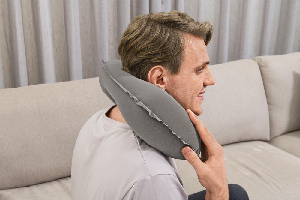 Nafukovací cestovní polštář 46x28 cm ergonomický šedý – Bestway