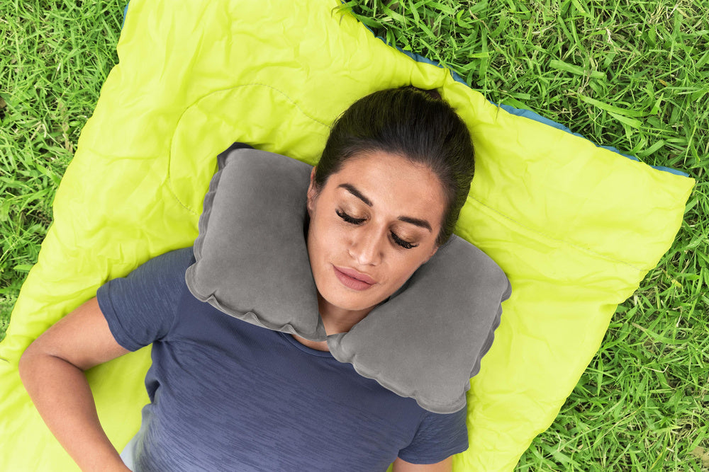 Nafukovací cestovní polštář 46x28 cm ergonomický šedý – Bestway