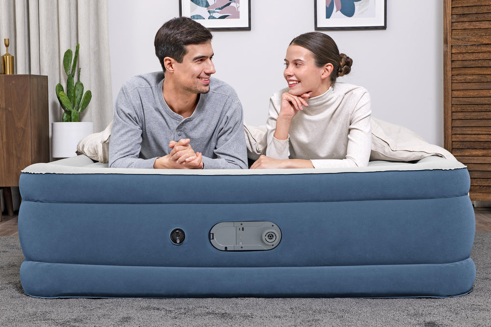 Nafukovací matrace 203x152x46 cm – s pumpou a USB | Bestway