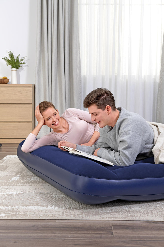 Nafukovací matrace s nožní pumpou 203x152 cm – Bestway 67226