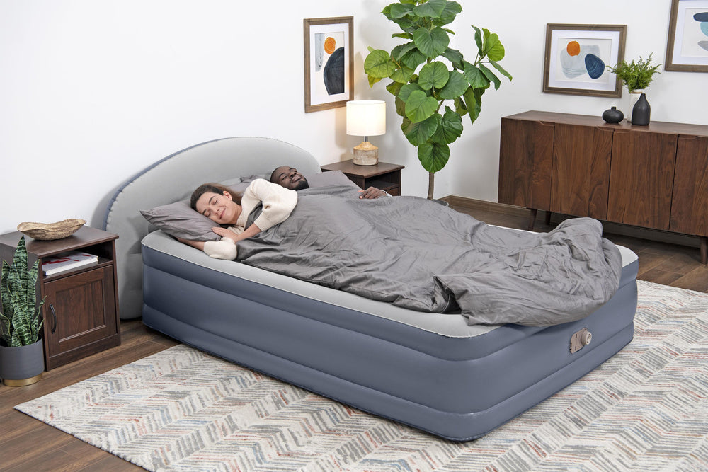 Nafukovací matrace s pumpou 152x229x84 cm | Bestway