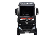 Nákladní auto na akumulátor Mercedes Actros s dálkovým ovládáním černé