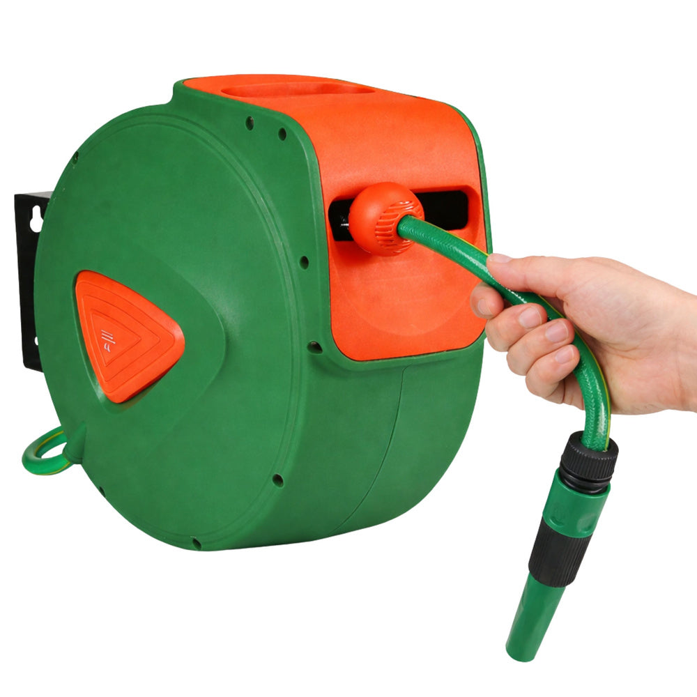 Nástěnný automatický naviják se zahradní hadicí 30m + 2m