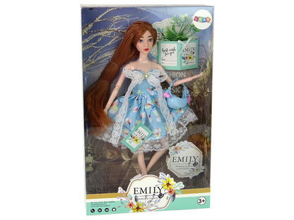 Panenka Emily s rudými vlasy a jarními květy – 30 cm