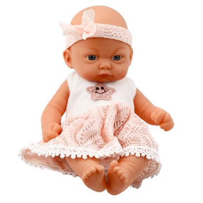 Panenka miminko v růžových šatech – s krajkou a čelenkou 24cm