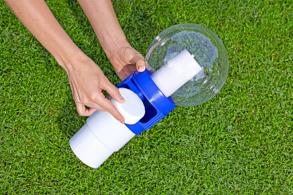 Plovoucí dávkovač chemie s LED – Bestway 58699