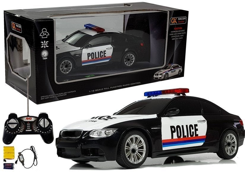 Policejní auto na dálkové ovládání 1:18 s pilotem bílé