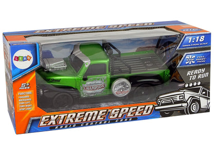 RC auto na dálkové ovládání 1:18 pick up s pilotem zelené