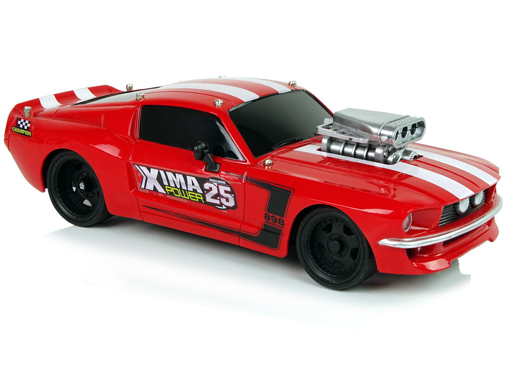 RC sportovní auto 1:16 s pilotem červené s bílými pruhy