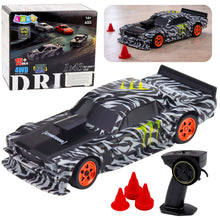RC sportovní auto na driftování s kužely – černé 1:43