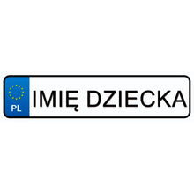 Registrační značky se jménem dítěte na elektrické autíčko