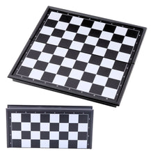 Rodinný set 18v1 s magnetickými šachy – herní sada