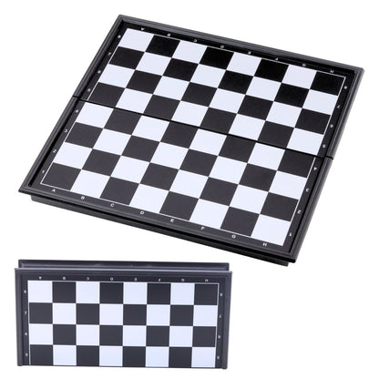 Rodinný set 18v1 s magnetickými šachy – herní sada