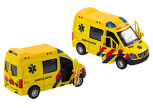 Sanitka 1:32 otvírací dveře světla zvuky setrvačník žlutá