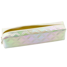 Školní penál s reliéfním vzorem a zipem bílý perleťový 21x6cm