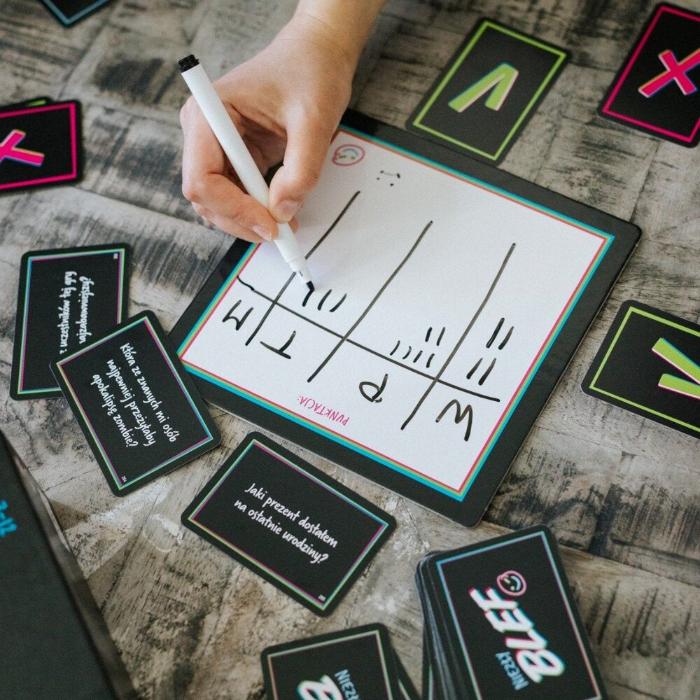 Společenská hra blufování s kartami pro 3 12 hráčů – Trefl