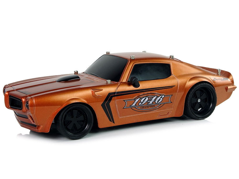 Sportovní auto na dálkové ovládání 1:18 s pilotem hnědé