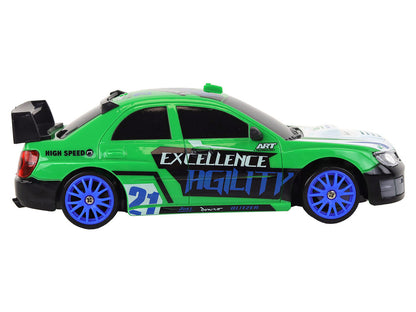 Sportovní auto na dálkové ovládání 1:24 – zelené s výměnnými koly