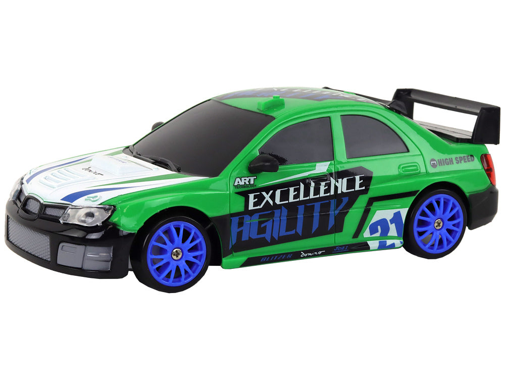 Sportovní auto na dálkové ovládání 1:24 – zelené s výměnnými koly