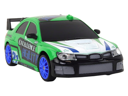 Sportovní auto na dálkové ovládání 1:24 – zelené s výměnnými koly