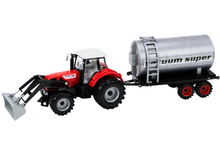 Traktor s bagrem a cisternou na setrvačník červený