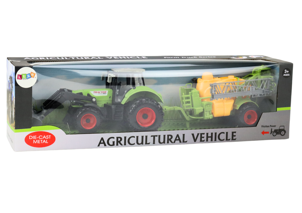 Traktor s kopačkou a postřikovačem na setrvačník zelený