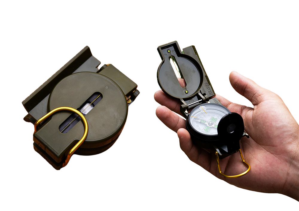 Turistický kompas s pravítkem a fluorescenčními značkami hliníkový